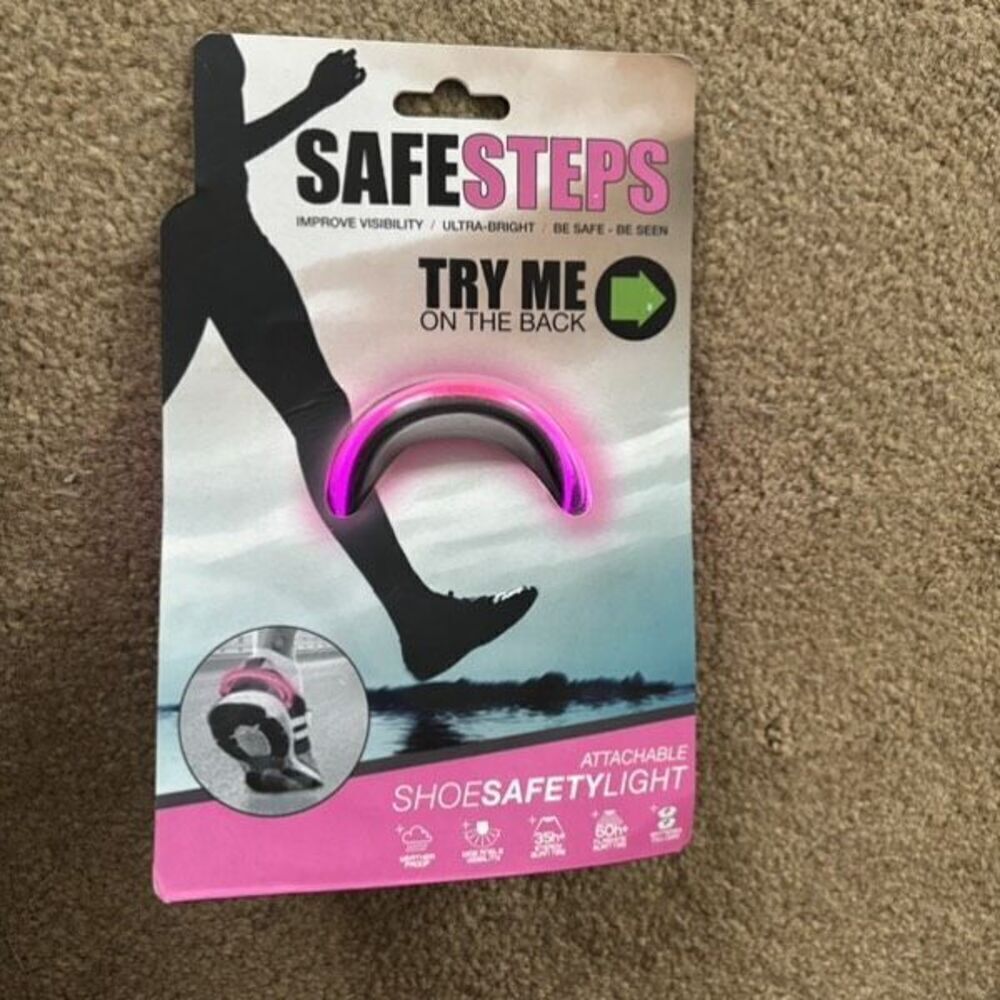 Safe Steps Attachable Shoe Safety Light *New*